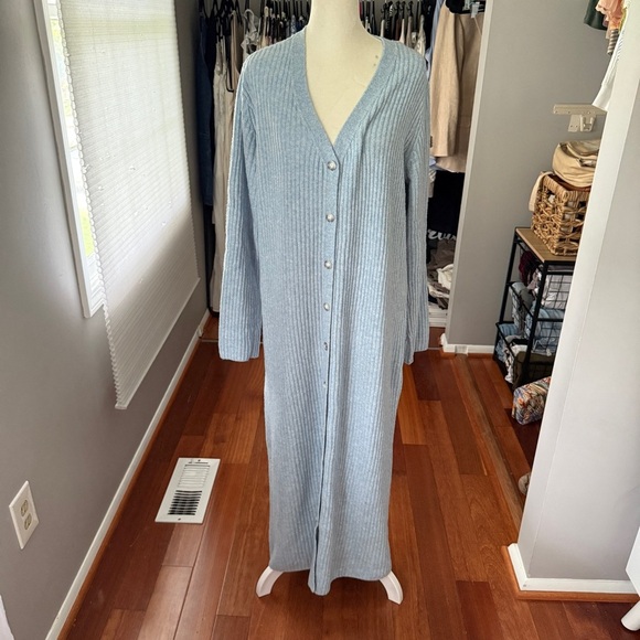 Abercrombie & Fitch Light Blue Maxi Dress - Picture 5 of 12